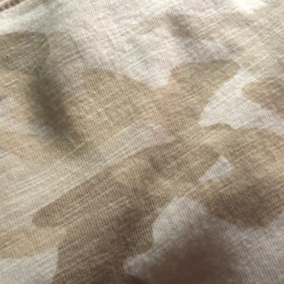 New with tags. Sanctuary light camo off white /tan dress Large - Picture 6 of 8